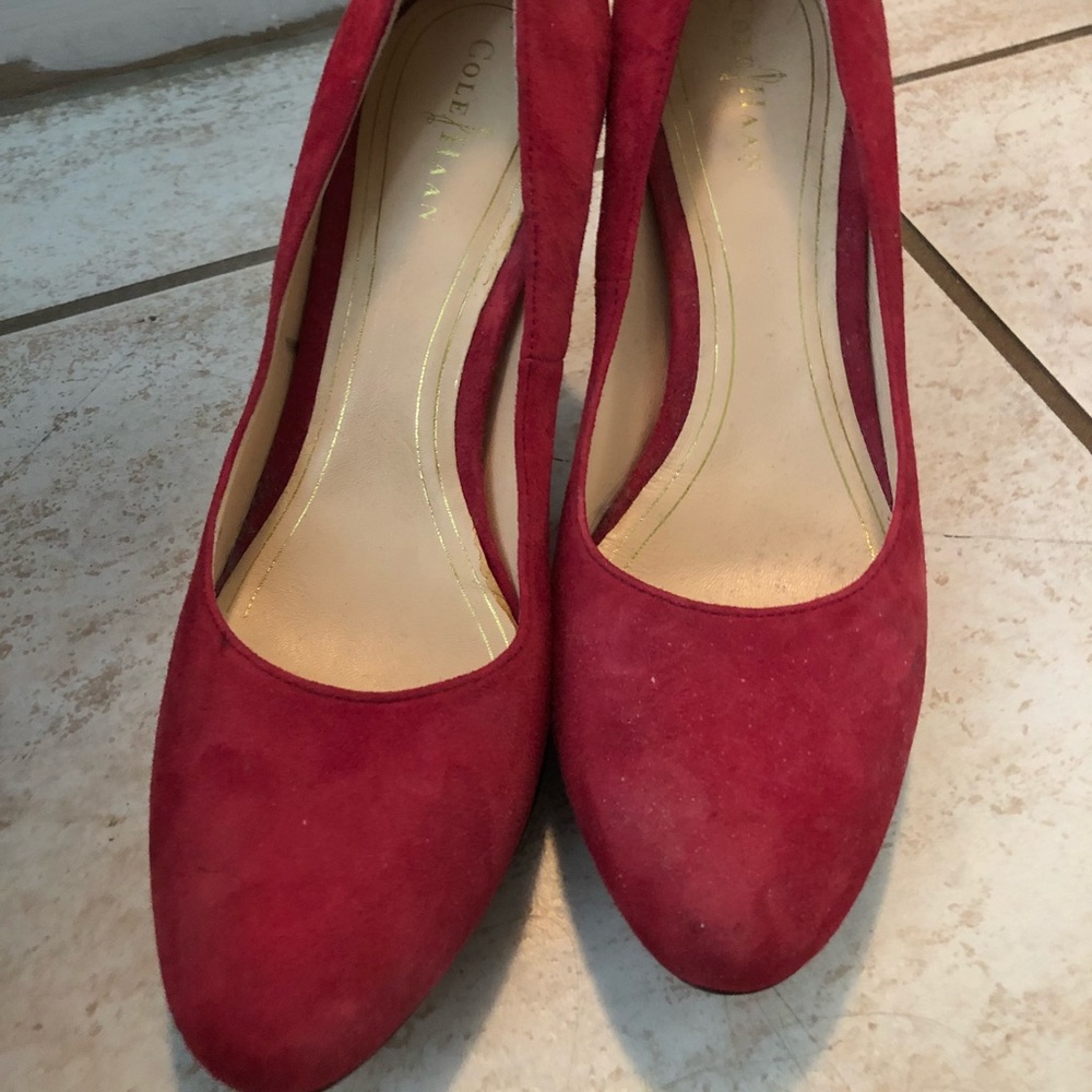 Red Cole Han Pumps